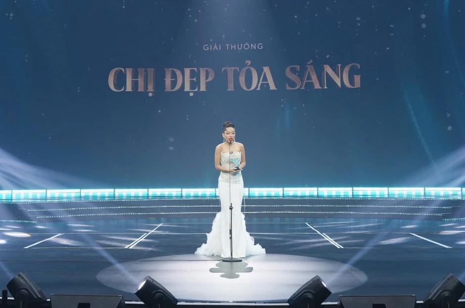 Nữ ca sĩ Việt thú nhận: Tôi không thể hát nhép