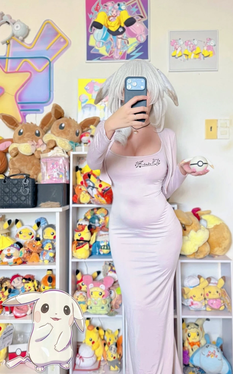 Nữ coser trình làng "outfit" lấy cảm hứng từ Pokémon, lộ vòng 2 lùm lùm vẫn tự tin ngút ngàn! Nữ coser trình làng "outfit" lấy cảm hứng từ Pokémon, lộ vòng 2 lùm lùm vẫn tự tin ngút ngàn!