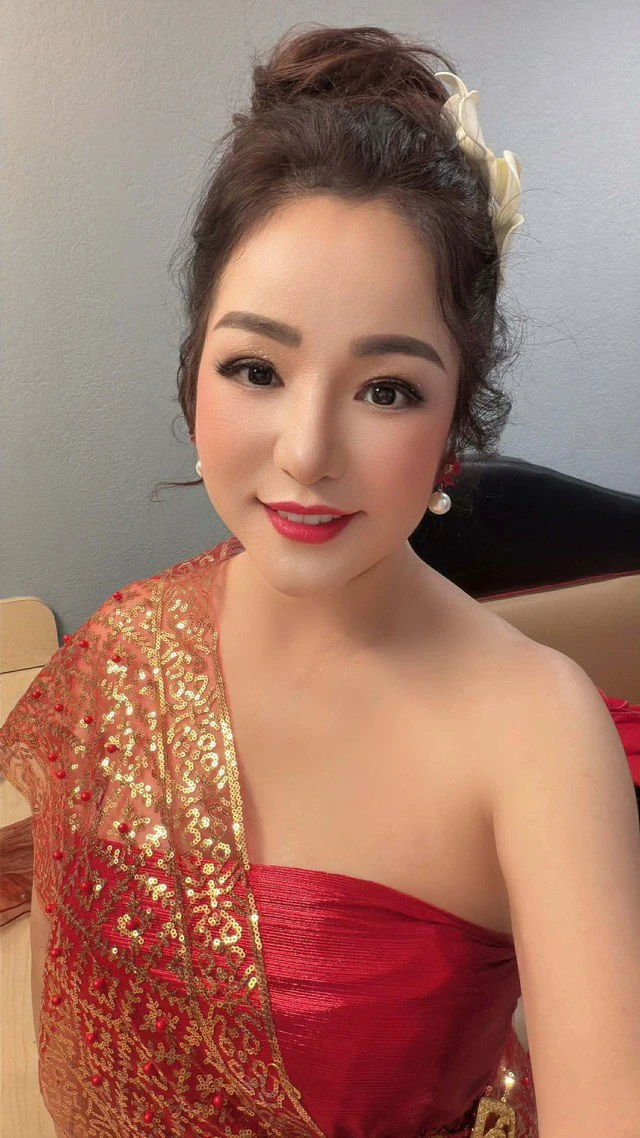 Nữ danh hài Việt kiều tuổi U50 làm mẹ đơn thân, nói một câu gây tò mò về cuộc sống hiện tại Nữ danh hài Việt kiều tuổi U50 làm mẹ đơn thân, nói một câu gây tò mò về cuộc sống hiện tại