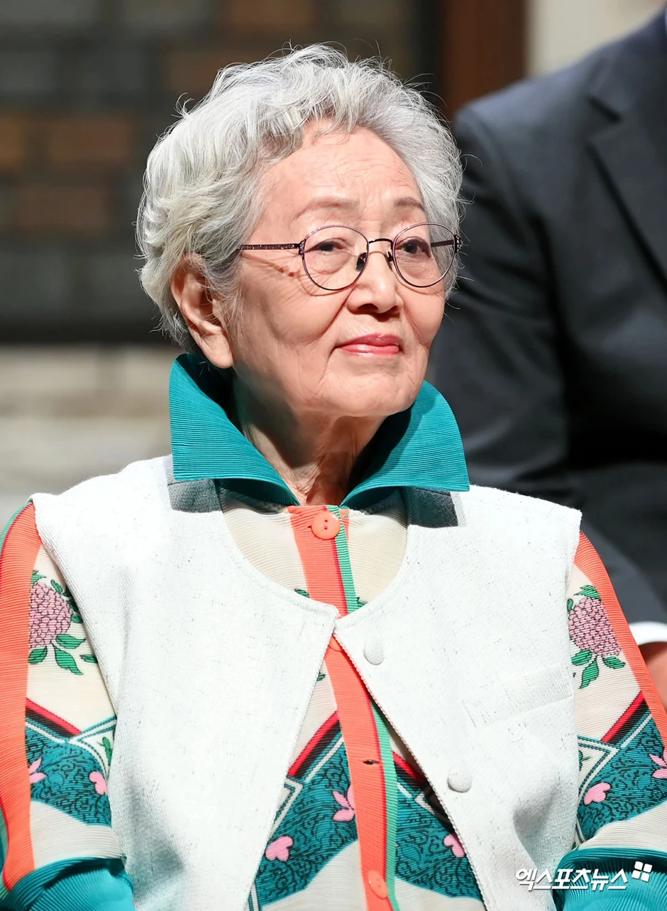 Nữ diễn viên ai cũng quen mặt bị trộm đột nhập cướp sạch số vàng tích lũy cả đời Nữ diễn viên ai cũng quen mặt bị trộm đột nhập cướp sạch số vàng tích lũy cả đời