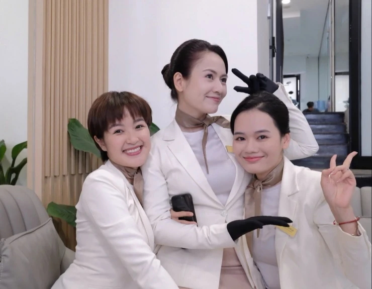 Nữ diễn viên bị ghét nhất trong phim giờ vàng có Phương Oanh là ai? Nữ diễn viên bị ghét nhất trong phim giờ vàng có Phương Oanh là ai?