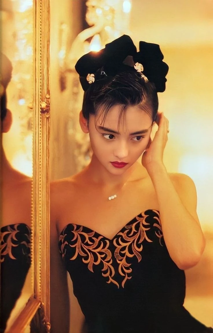 Nữ diễn viên qua đời đột ngột trong phòng tắm, con trai từ chối thừa kế 329 tỷ đồng vì một lý do Nữ diễn viên qua đời đột ngột trong phòng tắm, con trai từ chối thừa kế 329 tỷ đồng vì một lý do