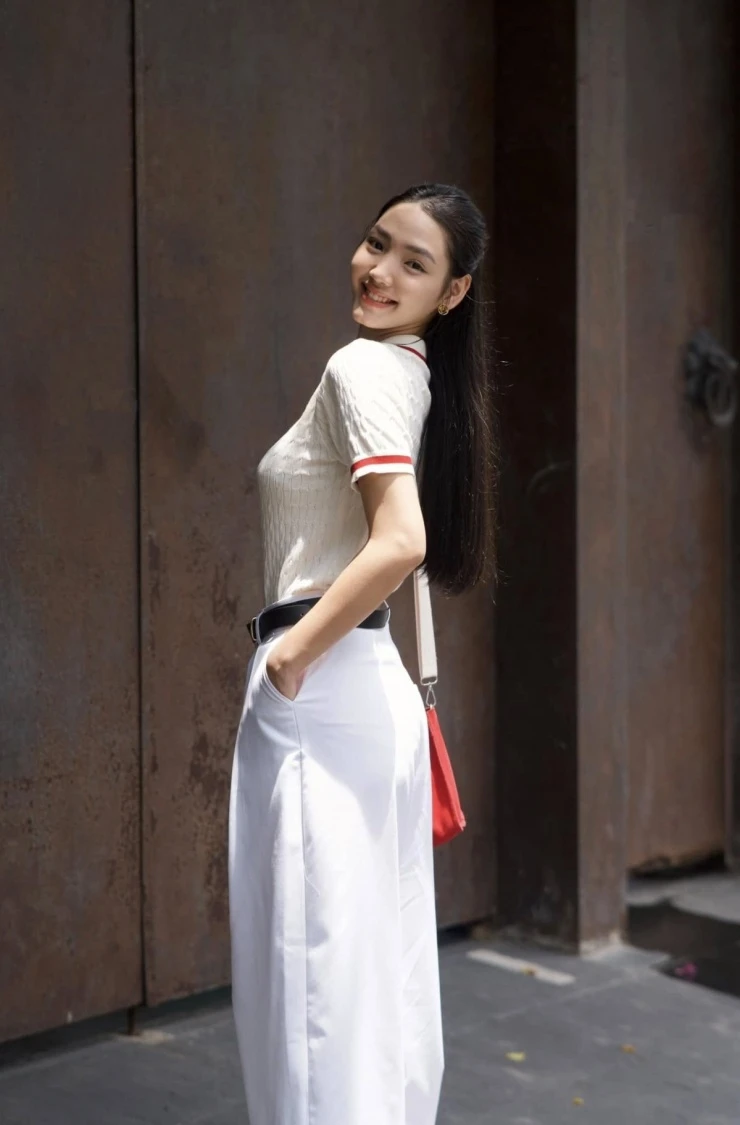 Nữ sinh cao 1m75 đóng phim cùng Trường Giang, Kiều Minh Tuấn Nữ sinh cao 1m75 đóng phim cùng Trường Giang, Kiều Minh Tuấn