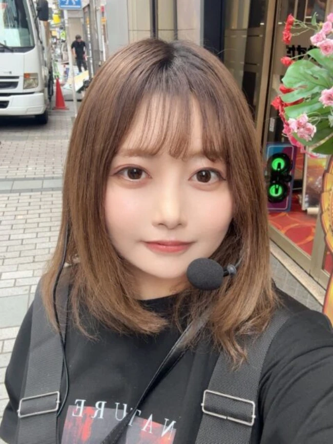 Oái oăm không tưởng: Nhóm nhạc nữ vừa tổ chức sự kiện nhưng không có fan nào tới dự