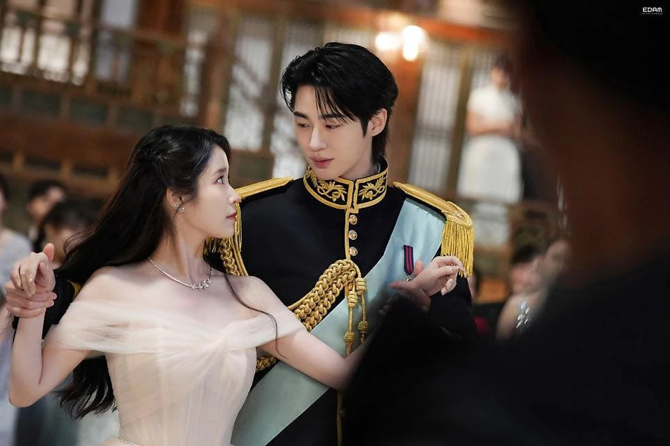 Perfect Crown lập kỷ lục chưa từng có cho Disney+