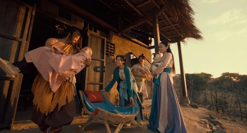 Phim Việt lễ 30/4: Kinh dị thắng thế, đạo diễn trăm tỷ ngã ngựa?