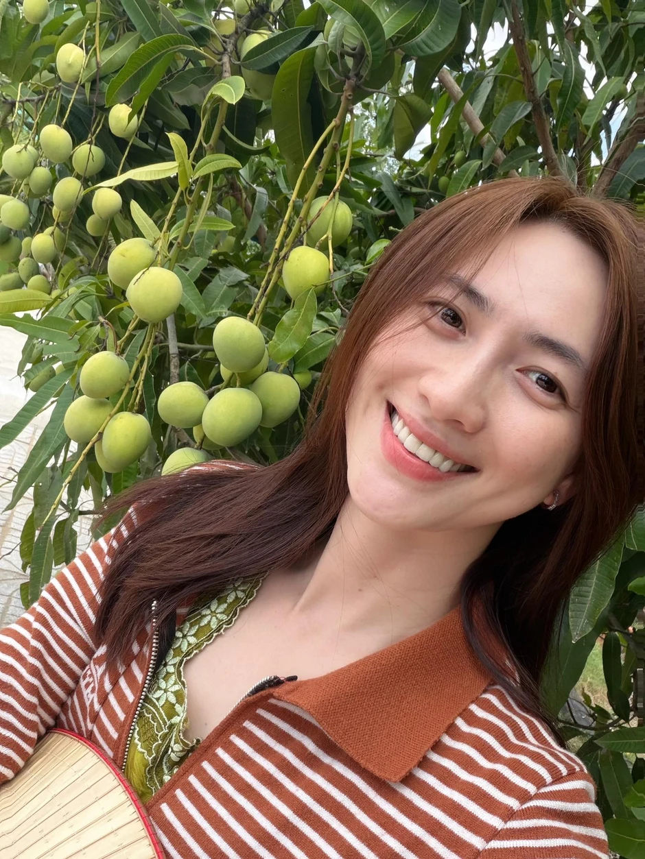 Phương Anh Đào như gắn spotlight trên người, đẹp đến mức khiến Hoa hậu đứng chung suýt "tàng hình" Phương Anh Đào như gắn spotlight trên người, đẹp đến mức khiến Hoa hậu đứng chung suýt "tàng hình"