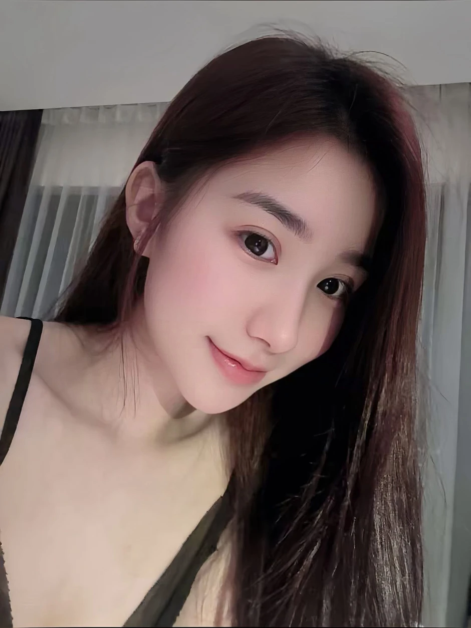 POV: Góc nhìn "bạn trai" Tiểu Hý, ngắm trọn nhan sắc hot girl ở cự ly 1cm