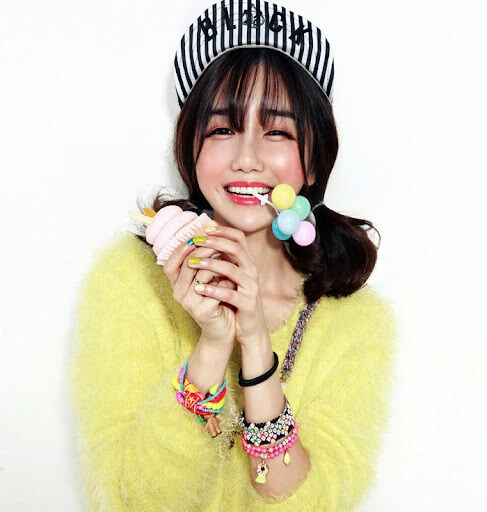 Quá khứ khó tin của nữ pháp sư sinh năm 1993: Idol nhóm nhạc nữ nổi tiếng, có luôn cả bằng trọng tài bóng đá Quá khứ khó tin của nữ pháp sư sinh năm 1993: Idol nhóm nhạc nữ nổi tiếng, có luôn cả bằng trọng tài bóng đá