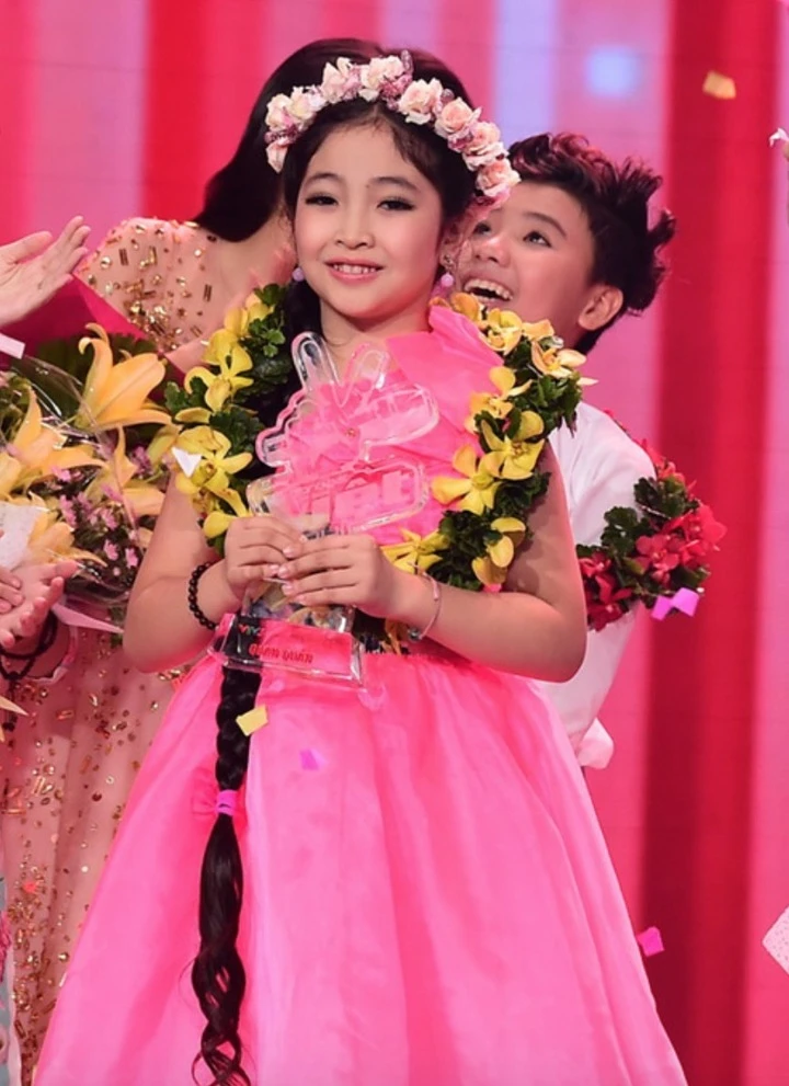 Quán quân "Giọng hát Việt nhí": Người lấy lại hào quang, người mắc kẹt vì ồn ào Quán quân "Giọng hát Việt nhí": Người lấy lại hào quang, người mắc kẹt vì ồn ào