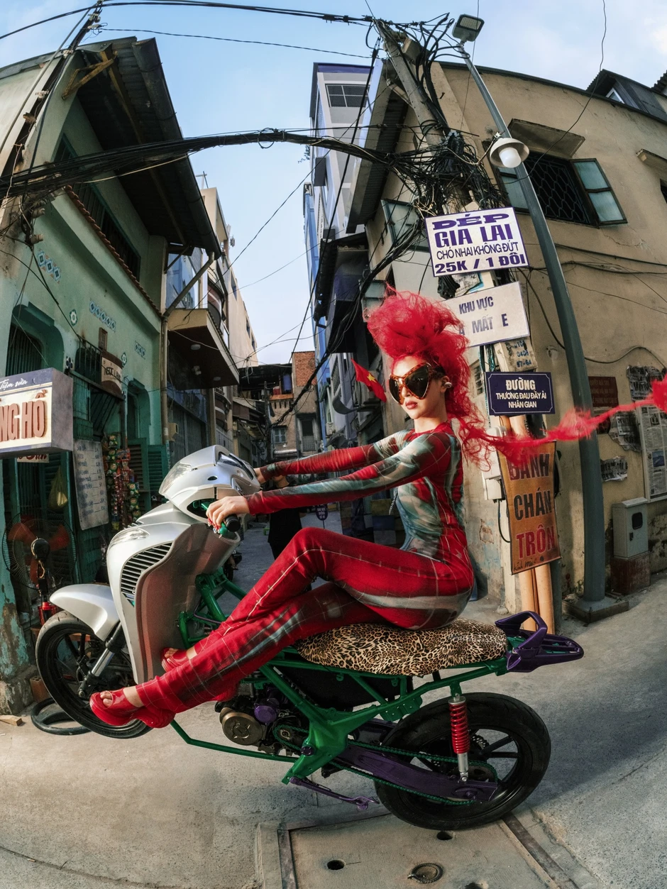 Quỳnh Anh Shyn làm gì mà giàu thế?