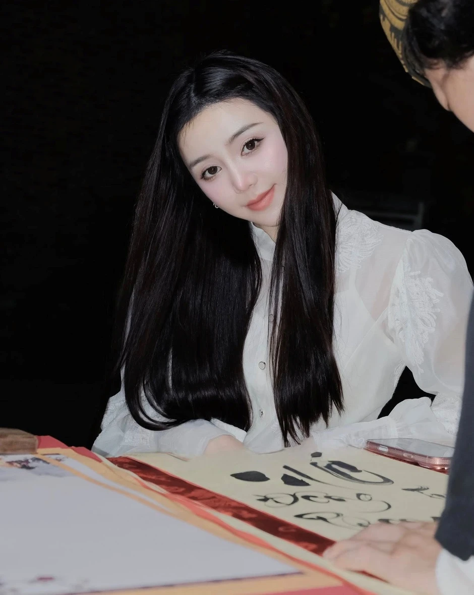 Quỳnh Kool ngoài đời đẹp như Phạm Băng Băng, lên phim như ma nữ