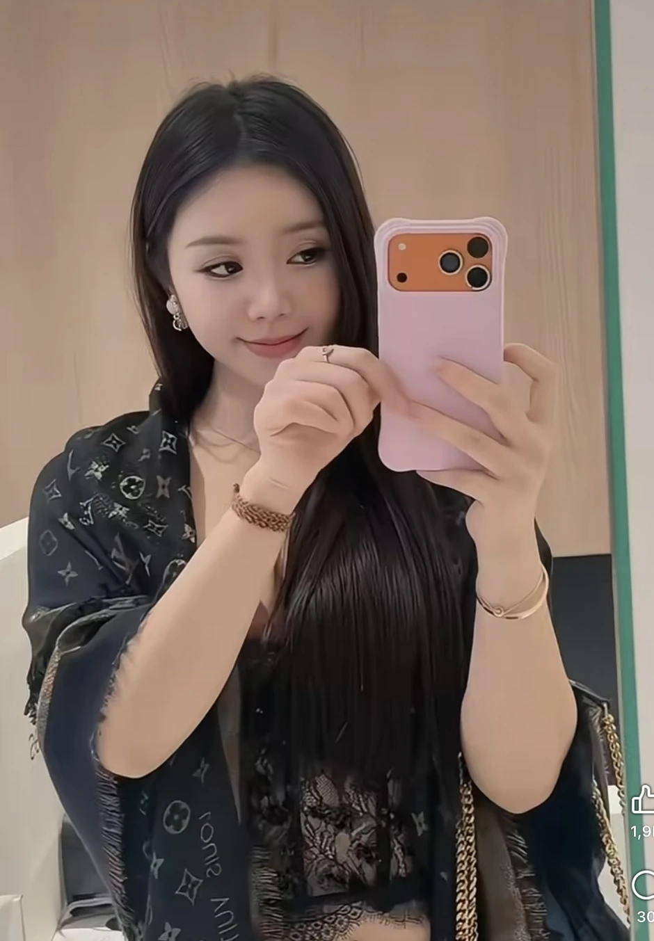 Quỳnh Kool tung video cực cháy, slay từ ánh mắt đến nụ cười!