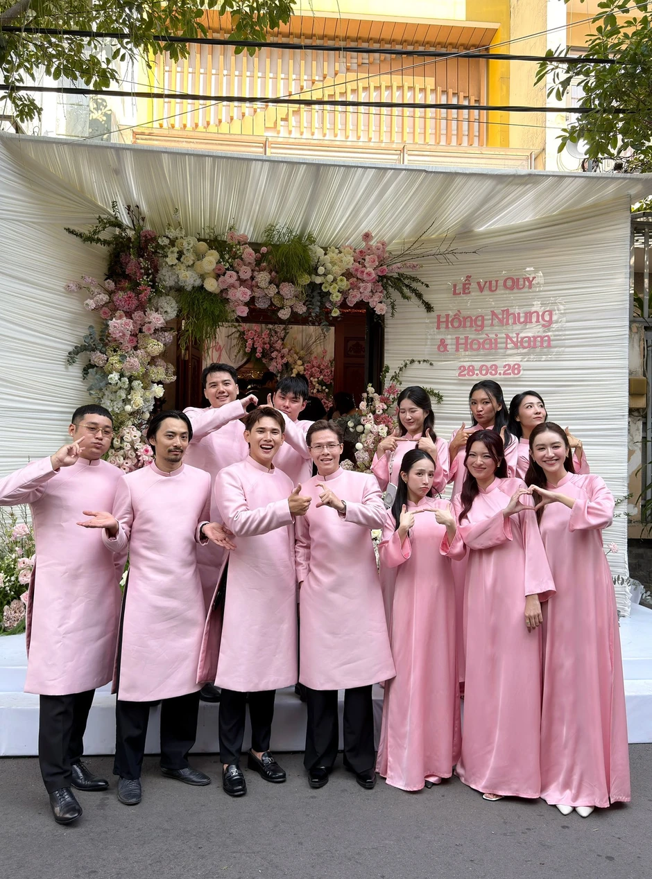 Quỳnh Lý và Tú Hảo hẹn hò?