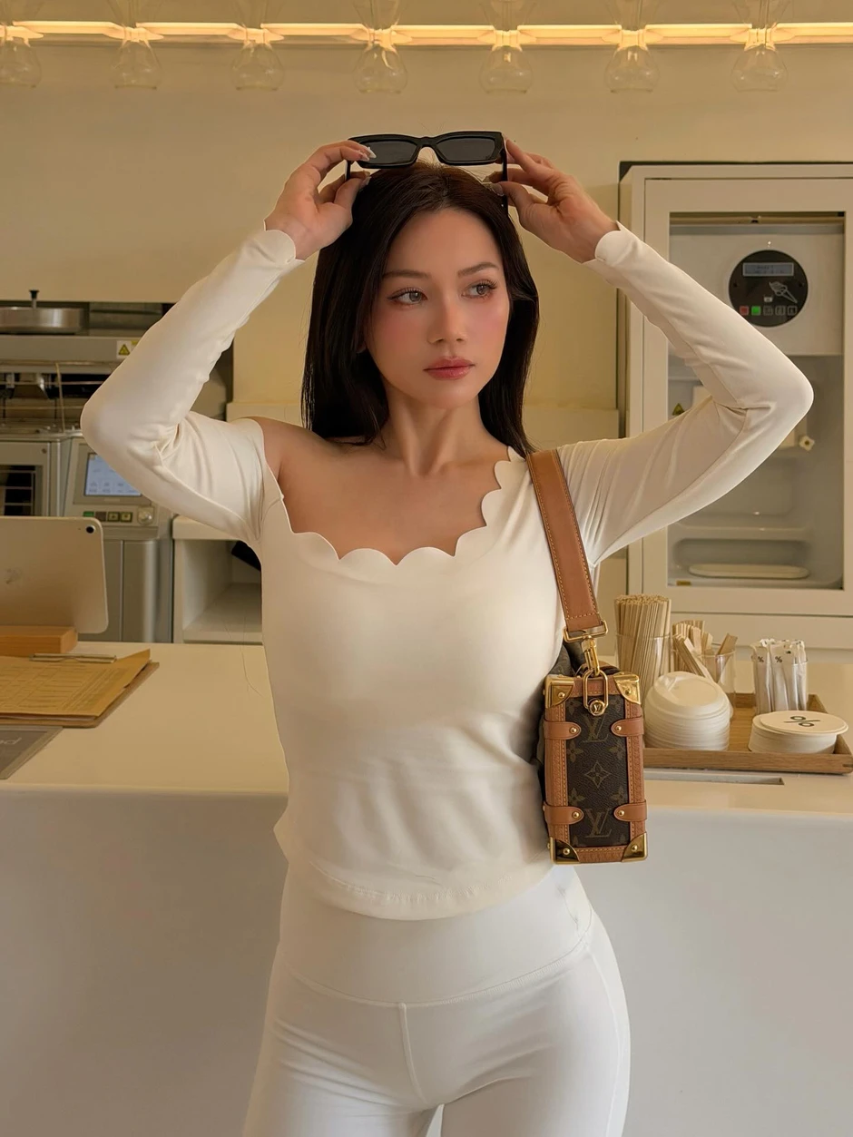 Sỹ Thanh lại khiến fan ngỡ ngàng với bộ ảnh mới Sỹ Thanh lại khiến fan ngỡ ngàng với bộ ảnh mới