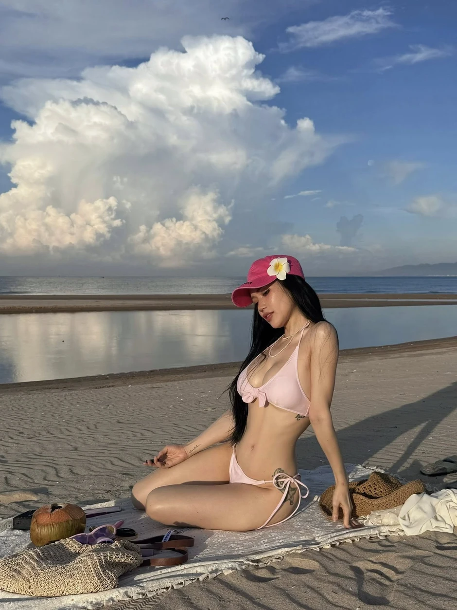 Sỹ Thanh lại khiến fan ngỡ ngàng với bộ ảnh mới Sỹ Thanh lại khiến fan ngỡ ngàng với bộ ảnh mới