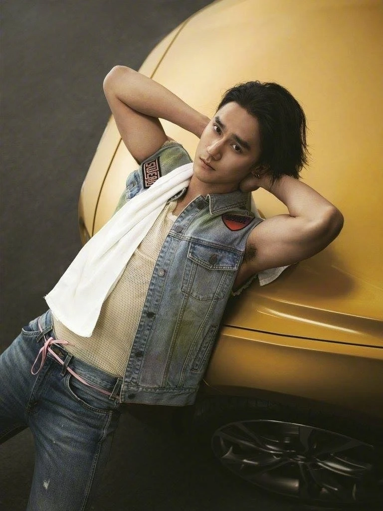 Sao nam ra tay hành hung phụ nữ bị tạm giam 30 ngày sau khi trình diện cảnh sát, các ông bầu hủy show hàng loạt