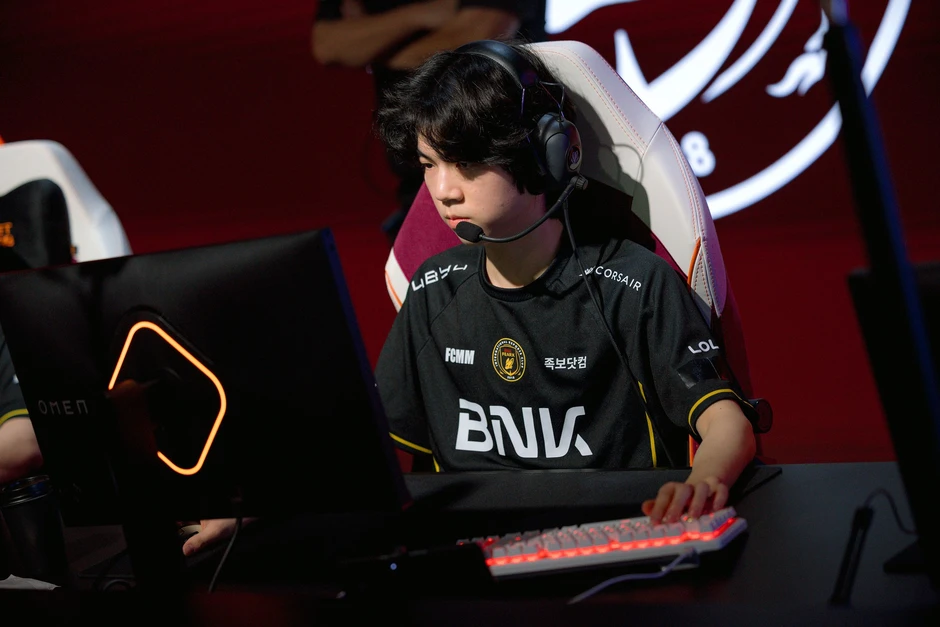 Sao trẻ LCK bị phạt nặng, nghi vấn "bệnh ngôi sao"