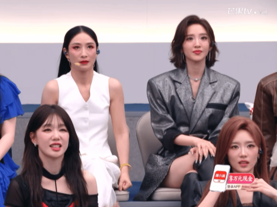 Show Trung Quốc Trang Pháp đang thi dính drama rợp trời: Ồn hơn cái chợ, giám khảo bù nhìn và dàn xếp kết quả lộ liễu