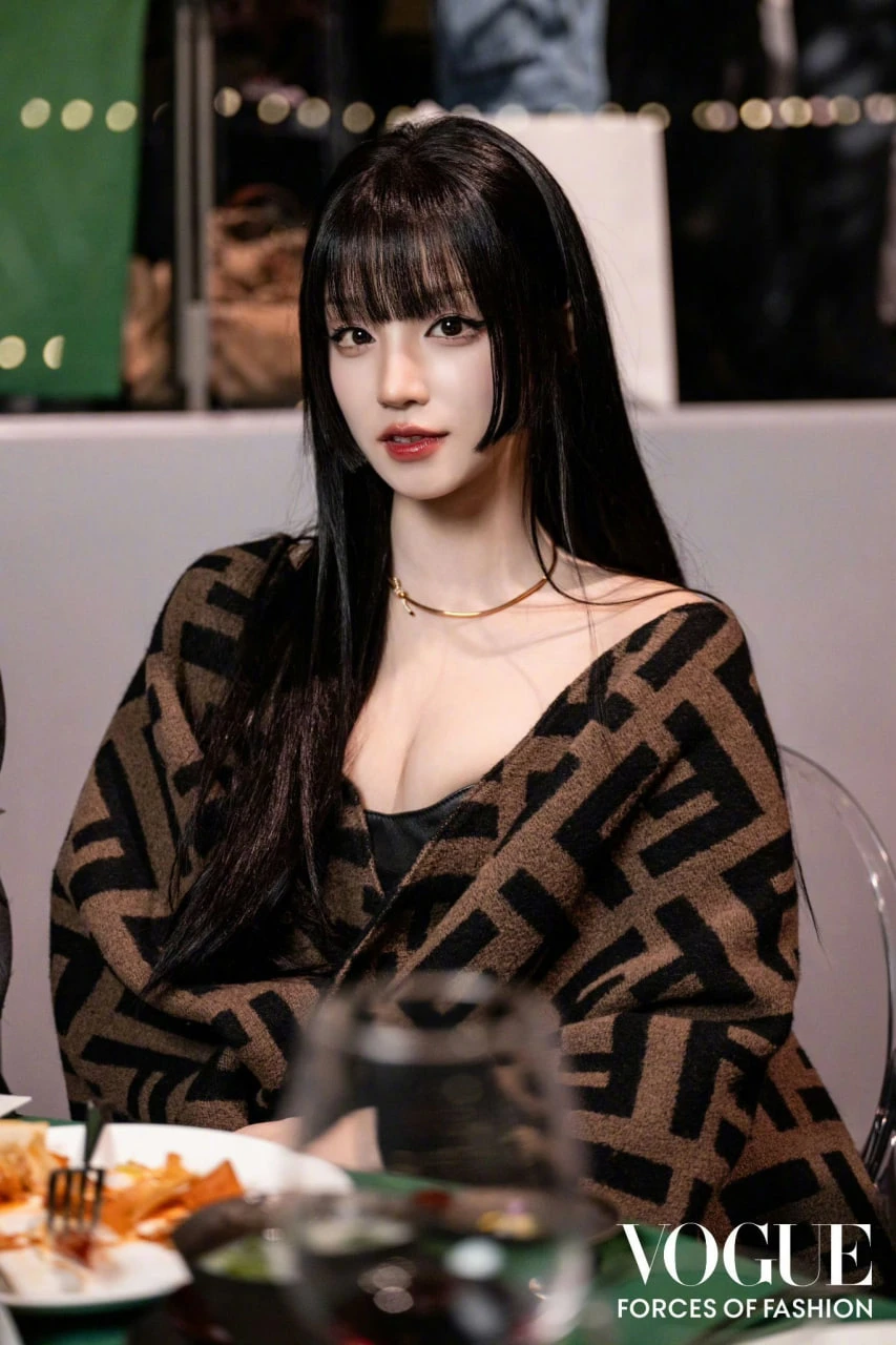 Showbiz có mỹ nhân là tiểu thư giới thượng lưu kín tiếng đi hát