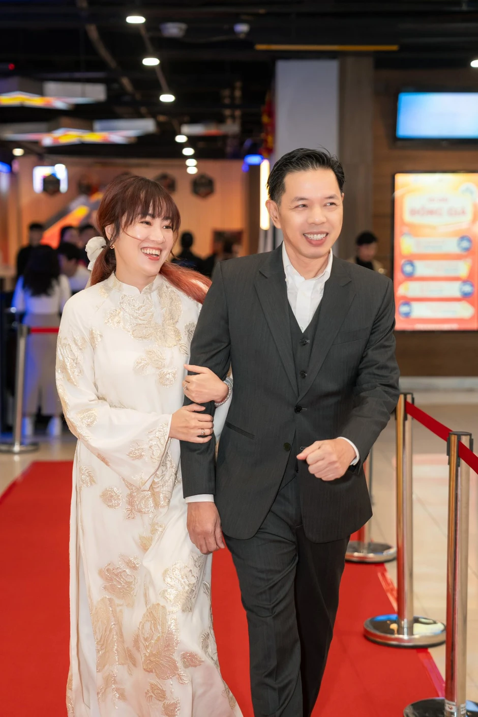 Showbiz Việt có cặp đôi cưới 7 ngày đã ra toà ký đơn ly hôn