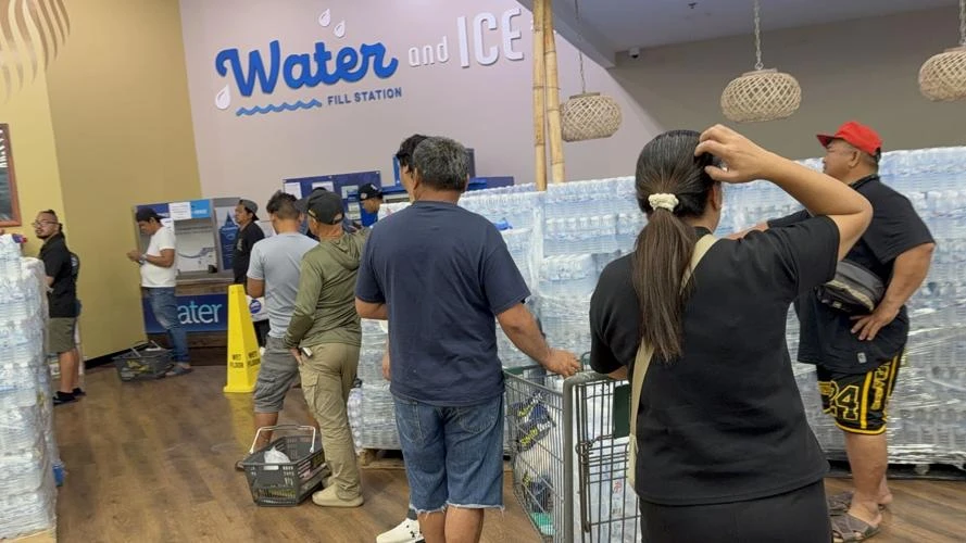 Siêu bão mạnh nhất hành tinh Sinlaku áp sát: Người dân "nín thở" trước giờ G, mưa to gió lớn đã xuất hiện