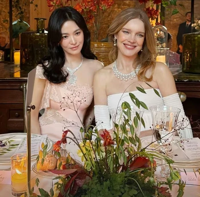 Song Hye Kyo cứ sexy bừng bừng thế này thì còn lâu mới flop