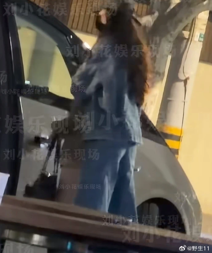 Tài tử Hoàng Cảnh Du bị phát hiện hẹn hò người đẹp Vương Ngọc Văn Tài tử Hoàng Cảnh Du bị phát hiện hẹn hò người đẹp Vương Ngọc Văn