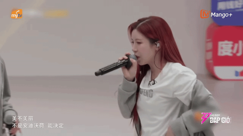 Team Trang Pháp ở show Trung bị BGK phê bình thẳng “chỉ toàn cười đùa” Team Trang Pháp ở show Trung bị BGK phê bình thẳng “chỉ toàn cười đùa”