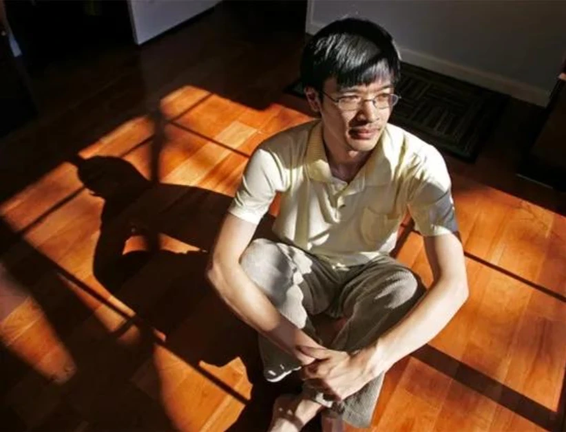 Thần đồng học xong tiểu học trong 2 ngày, 10 tuổi lên đại học nhưng bỏ ngang vì quá dễ: Cuộc đời hiện tại khác xa hình dung