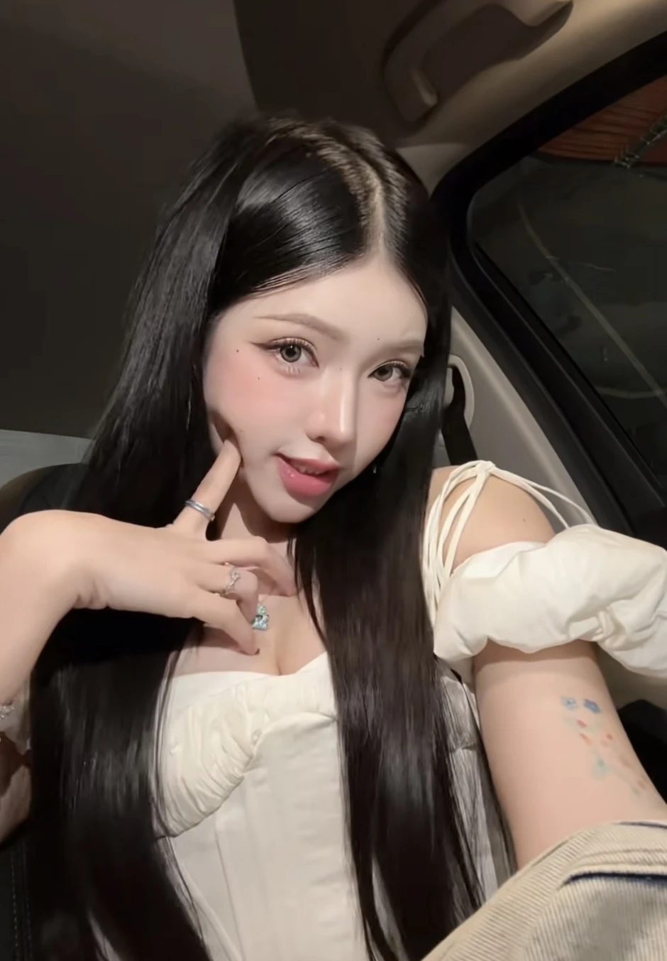 Thăng hạng nhan sắc ngoạn mục, Ciin gây sốc với bình luận về bản thân trong quá khứ kenhtingame com thang hang nhan sac ngoan muc ciin gay soc voi binh luan ve ban than trong qua khu 7f9c1776573544835 940w