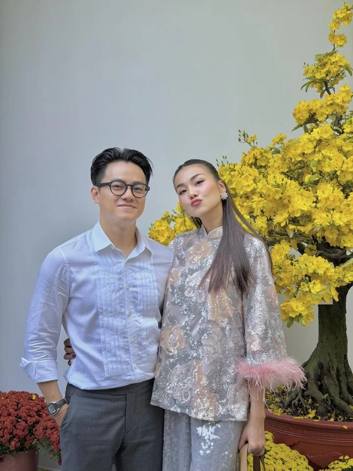 Thanh Hằng bị nhấn nước