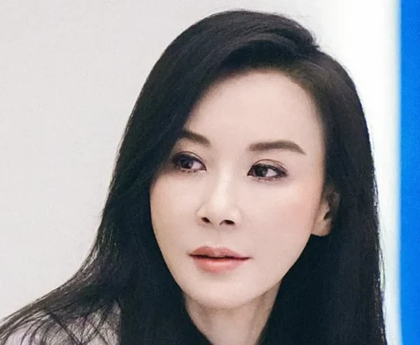 “Đệ nhất mỹ nhân showbiz” từng đánh bại Trang Pháp: Giọng ngọt gợi nhớ cả thanh xuân kenhtingame com thumb de nhat m nhan showbiz tung danh bai trang phap giong ngot goi nho ca thanh xuan e95d1776739305102 940w