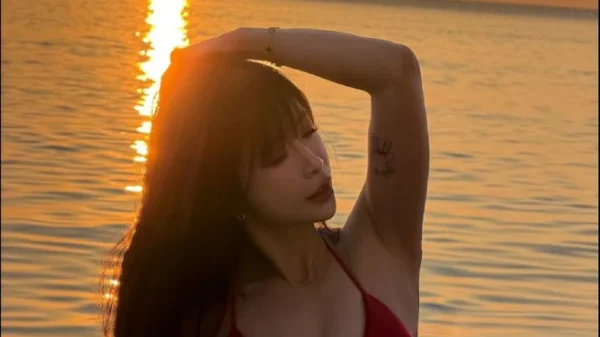 "Hoa khôi Taekwondo" tung ảnh bikini quyến rũ, khác xa vẻ mạnh mẽ trên sàn đấu kenhtingame com thumb quot hoa khoi taekwondo quot tung anh bikini quyen ru khac xa ve manh me tren san dau e3ff1776351927419 940w