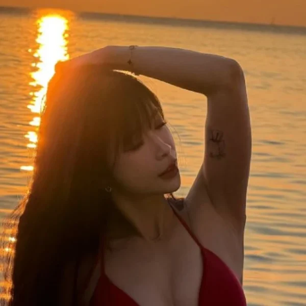 "Hoa khôi Taekwondo" tung ảnh bikini quyến rũ, khác xa vẻ mạnh mẽ trên sàn đấu kenhtingame com thumb quot hoa khoi taekwondo quot tung anh bikini quyen ru khac xa ve manh me tren san dau e3ff1776351927419 940w