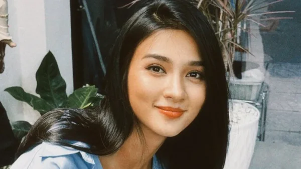 "Mỹ nhân thế kỷ 21": Làm mẹ đơn thân gần 2 thập kỷ, 39 tuổi có con gái ruột 19 tuổi kenhtingame com thumb quot m nhan the ky 21 quot lam me don than gan 2 thap ky 39 tuoi co con gai ruot 19 tuoi ee491776406626961 940w