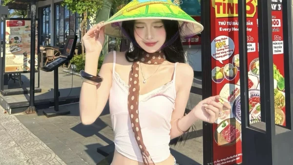 "Thánh check-in" cà phê gây sốt khi thả dáng phố biển kenhtingame com thumb quot thanh check in quot ca phe gay sot khi tha dang pho bien 6baf1775123670023 940w