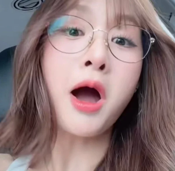 "Thánh nữ Bida" Gấm Kami tung video cận mặt thể hiện thái độ trước làn sóng chỉ trích nội dung thiếu chuẩn mực kenhtingame com thumb quot thanh nu bida quot gam kami tung video can mat the hien thai do truoc lan song chi trich noi dung thieu chuan muc 48211776599946067 940w