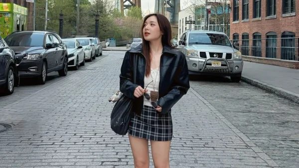 "Xả ảnh" du học trời Tây, MC Phương Thảo khiến fan nhung nhớ, liên tục "réo tên" trở về Việt Nam kenhtingame com thumb quot xa anh quot du hoc troi tay mc phuong thao khien fan nhung nho lien tuc quot reo ten quot tro ve viet nam 0a7c1777464205956 940w