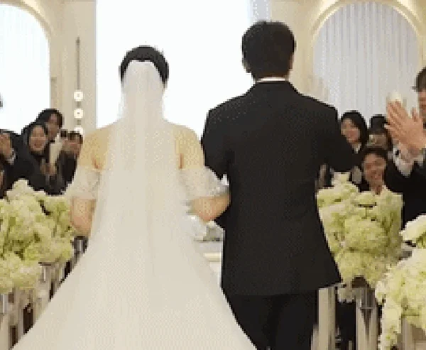 2 diễn viên ly hôn sau đúng 1 ngày tổ chức đám cưới rình rang kenhtingame com thumb 2 dien vien ly hon sau dung 1 ngay to chuc dam cuoi rinh rang 5c0b1775397174249 940w