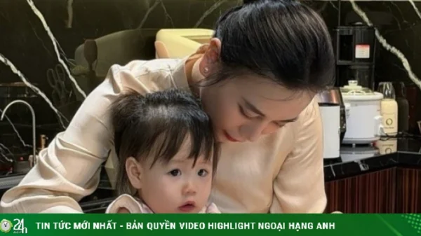 Ảnh sao 17/4: Phương Oanh gọi cặp song sinh là phụ bếp nhí bất ổn kenhtingame com thumb anh sao 17 4 phuong oanh goi cap song sinh la phu bep nhi bat on 5a831776395963808 940w