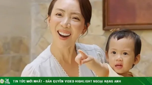 Ảnh sao 4/4: Thu Trang lần đầu đưa cặp song sinh đi làm kenhtingame com thumb anh sao 4 4 thu trang lan dau dua cap song sinh di lam e3c01775265247086 940w