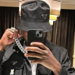 Bắt khẩn cấp nam ca sĩ nổi tiếng vì tội nghiêm trọng, thái độ cười cợt gây sốc kenhtingame com thumb bat khan cap nam ca si noi tieng vi toi nghiem trong thai do cuoi cot gay soc 672f1775697111408 940w