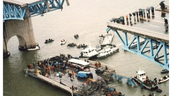 Bê bối "rút ruột" công trình rúng động nhất lịch sử Hàn Quốc: Sập cầu đúng giờ cao điểm, 32 người chết, 8 nữ sinh mãi mãi không thể về nhà kenhtingame com thumb be boi quot rut ruot quot cong trinh rung dong nhat lich su han quoc sap cau dung gio cao diem 32 nguoi chet 8 nu sinh mai mai khong the ve nha 957e1775309053843 940w