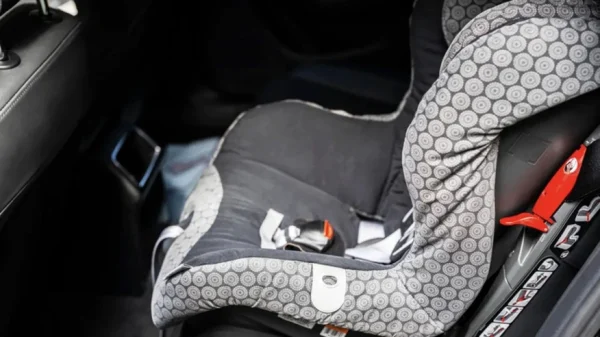 Bé gái gần 2 tuổi tử vong do bị bỏ quên trên ô tô, người cha 32 tuổi bị bắt vì tội giết người kenhtingame com thumb be gai gan 2 tuoi tu vong do bi bo quen tren o to nguoi cha 32 tuoi bi bat vi toi giet nguoi e3f71776487554517 940w