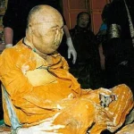 Bí ẩn xác ướp trăm năm của nhà sư: Nguyên vẹn đến khó tin khi được tìm thấy, nhiều nghi vấn không thể lý giải kenhtingame com thumb bi an xac uop tram nam cua nha su nguyen ven den kho tin khi duoc tim thay nhieu nghi van khong the ly giai d21a1775213475070 940w