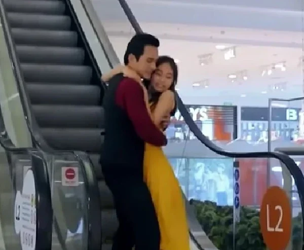 Bóng Ma Hạnh Phúc tình tiết lố bịch chưa từng thấy kenhtingame com thumb bong ma hanh phuc tinh tiet lo bich chua tung thay abdf1775490790458 940w