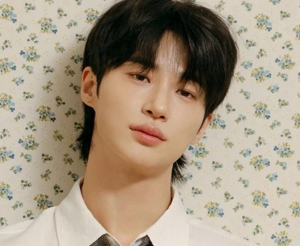 Byeon Woo Seok đơ như robot đang cố thể hiện cảm xúc kenhtingame com thumb byeon woo seok do nhu robot dang co the hien cam xuc cb7f1775997327777 940w