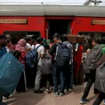 Cảnh tượng như thời Covid-19 bao trùm lên Ấn Độ, hàng trăm nghìn người đổ về các nhà ga, rời thành phố kenhtingame com thumb canh tuong nhu thoi covid 19 bao trum len an do hang tram nghin nguoi do ve cac nha ga roi thanh pho a5891775662759458 940w