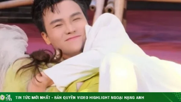 Cháu gái NSƯT Vũ Linh ngả ngớn dung tục và chuyện chi tiền để hát với diva, NSND kenhtingame com thumb chau gai nsut vu linh nga ngon dung tuc va chuyen chi tien de hat voi diva nsnd 01911775464552878 940w